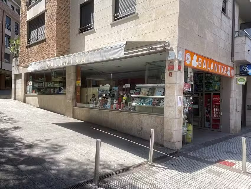 BALANTXA Papeler&iacute;a y Golosinas
