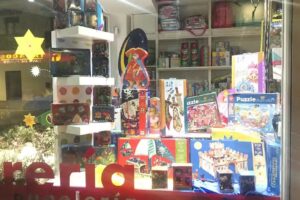 HYPATIA LIBRERÍA PAPELERIA