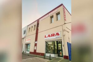 Lara Andalucía S.A. | Etiquetas adhesivas térmicas, bolsas personalizadas y embalaje en Sevilla