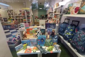 Librería LAURA Papelería Juegos