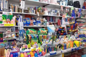 Librería LOZANO, papelería y juguetería.
