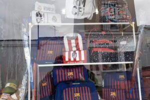 Librería-merceria y telas SNOOPY