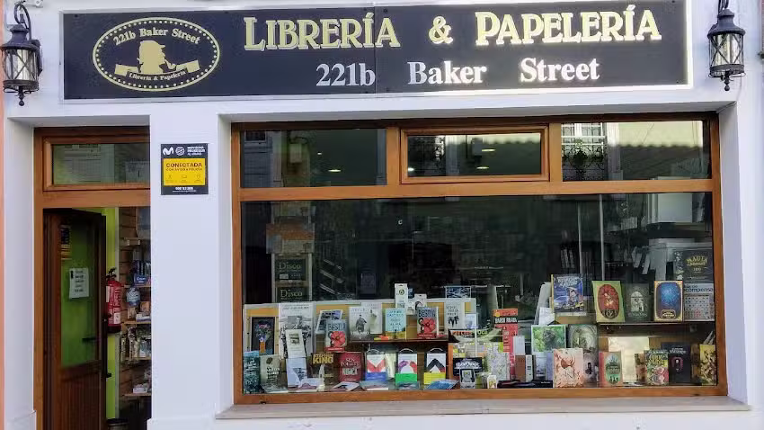 Librer&iacute;a & Papeler&iacute;a 221b Baker Street