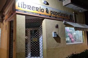 Librería papelería Compás