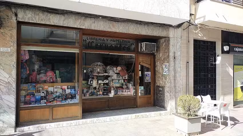 Librer&iacute;a y Papeler&iacute;a Cervantes