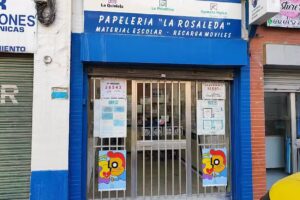 Loterías y papelería «La Rosaleda»