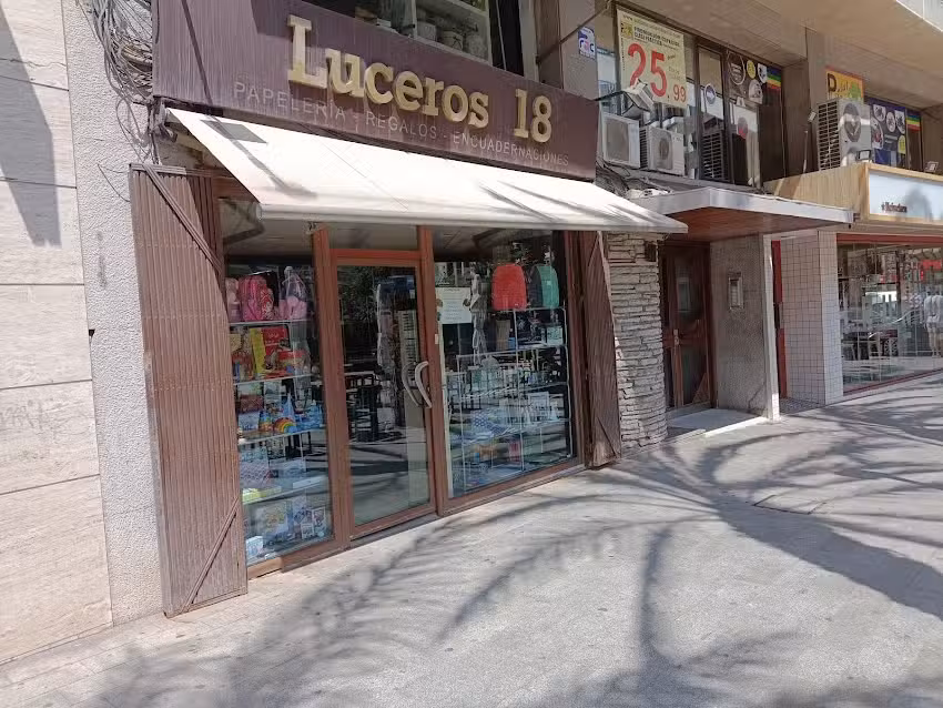 LUCEROS 18 Papeleria.Encuadernacion.Regalo, Eventos COMUNIÓN, BAUTIZO, BODA ALICANTE