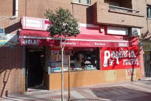 Papelería Cervantes. Propietaria y gerente. MARIA LUISA