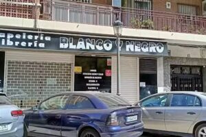 PAPELERÍA LIBRERÍA BLANCO Y NEGRO