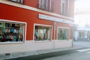 Papelería Oeste. material escolar, oficina, fotocopias y servicio de paquetería