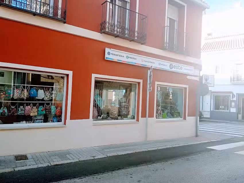 Papelería Oeste. material escolar, oficina, fotocopias y servicio de paquetería