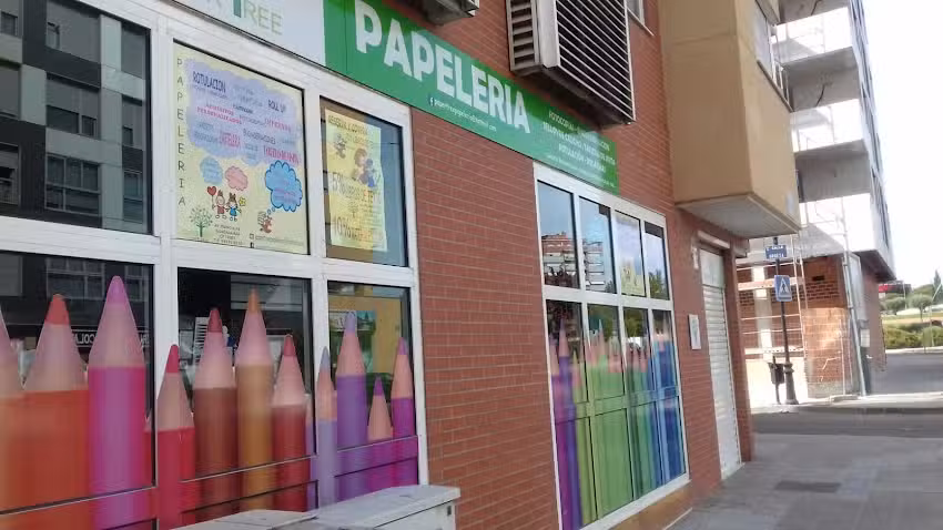 PAPER TREE PAPELERIA