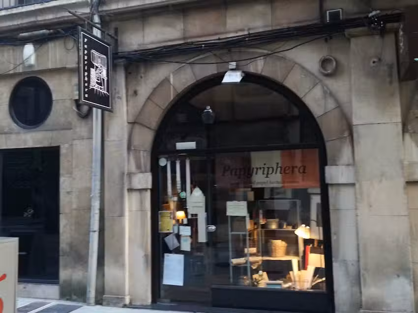 Papyriphera – Taller Eskulan