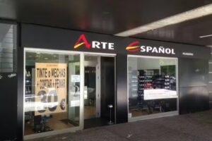 Peluqueria Arte Español Aquitania31 (situado junto a la sidreria y papeleria)