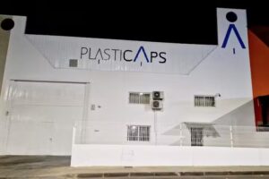 Plasticaps
