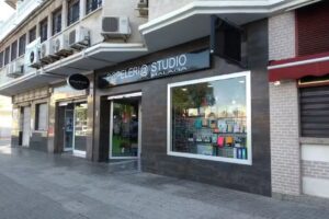 Studio Málaga Suministro de Oficina S.L.