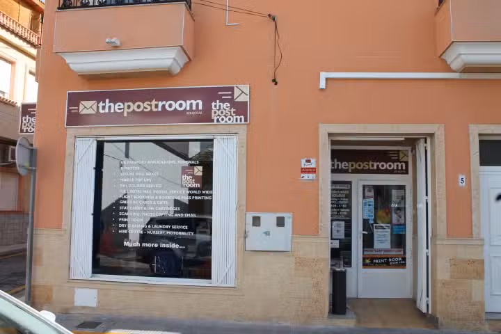 The Post Room Benij&oacute;far